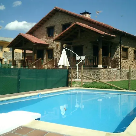 Casa Lara Piscina Jardin Lara * San Martin de Valdetuejar