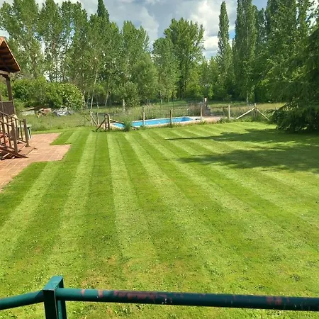 Casa Lara Piscina Jardin Lara *